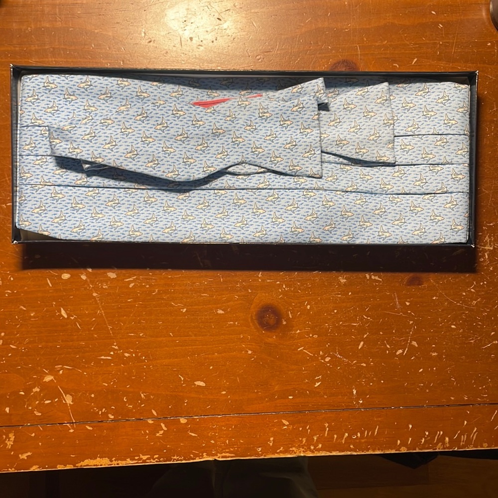 Vineyard Vines Cummerbun Set